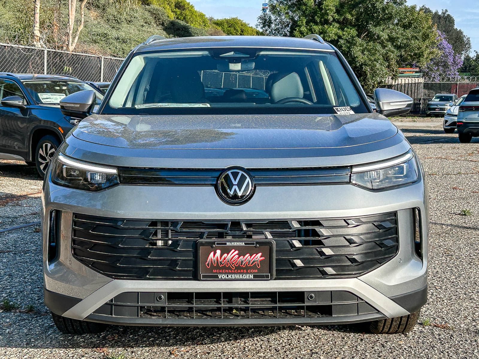 New 2026 Volkswagen Tiguan SE FWD image 2