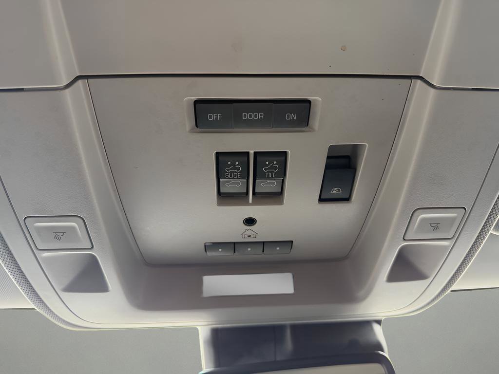 Used 2018 GMC Sierra 1500 Denali w/ Denali Ultimate Package image 27