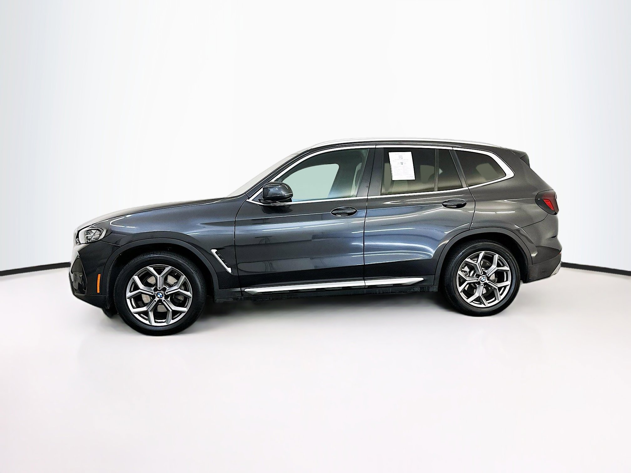 Used 2024 BMW X3 xDrive30i w/ Convenience Package image 4
