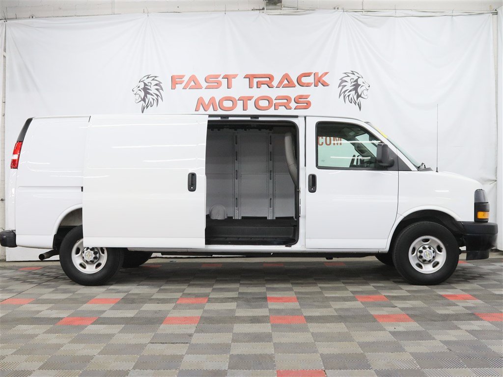Used 2025 Chevrolet Express 2500 Extended w/ Driver Convenience Package RWD image 5