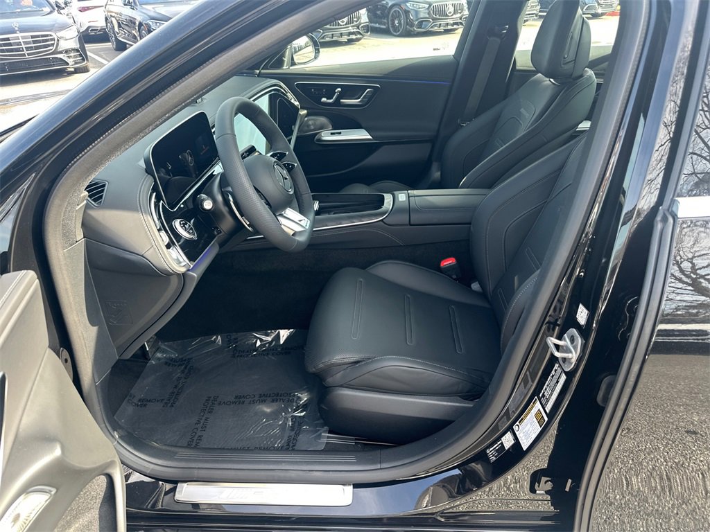 New 2026 Mercedes-Benz E 53 AMG e 4MATIC Sedan image 9