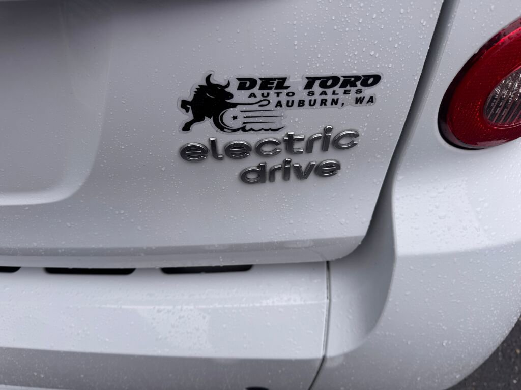 Used 2016 smart fortwo electric drive RWD image 24