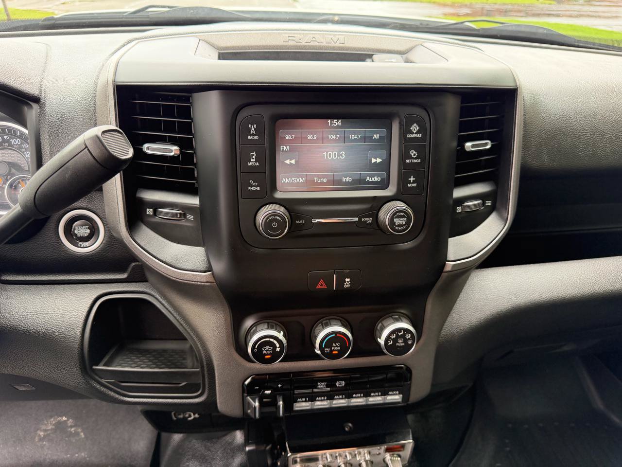 Used 2019 RAM 3500 Tradesman w/ Chrome Appearance Group AWD/4WD image 23