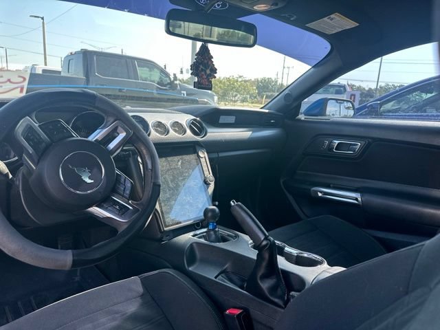 Used 2017 Ford Mustang GT w/ GT Performance Package RWD image 13