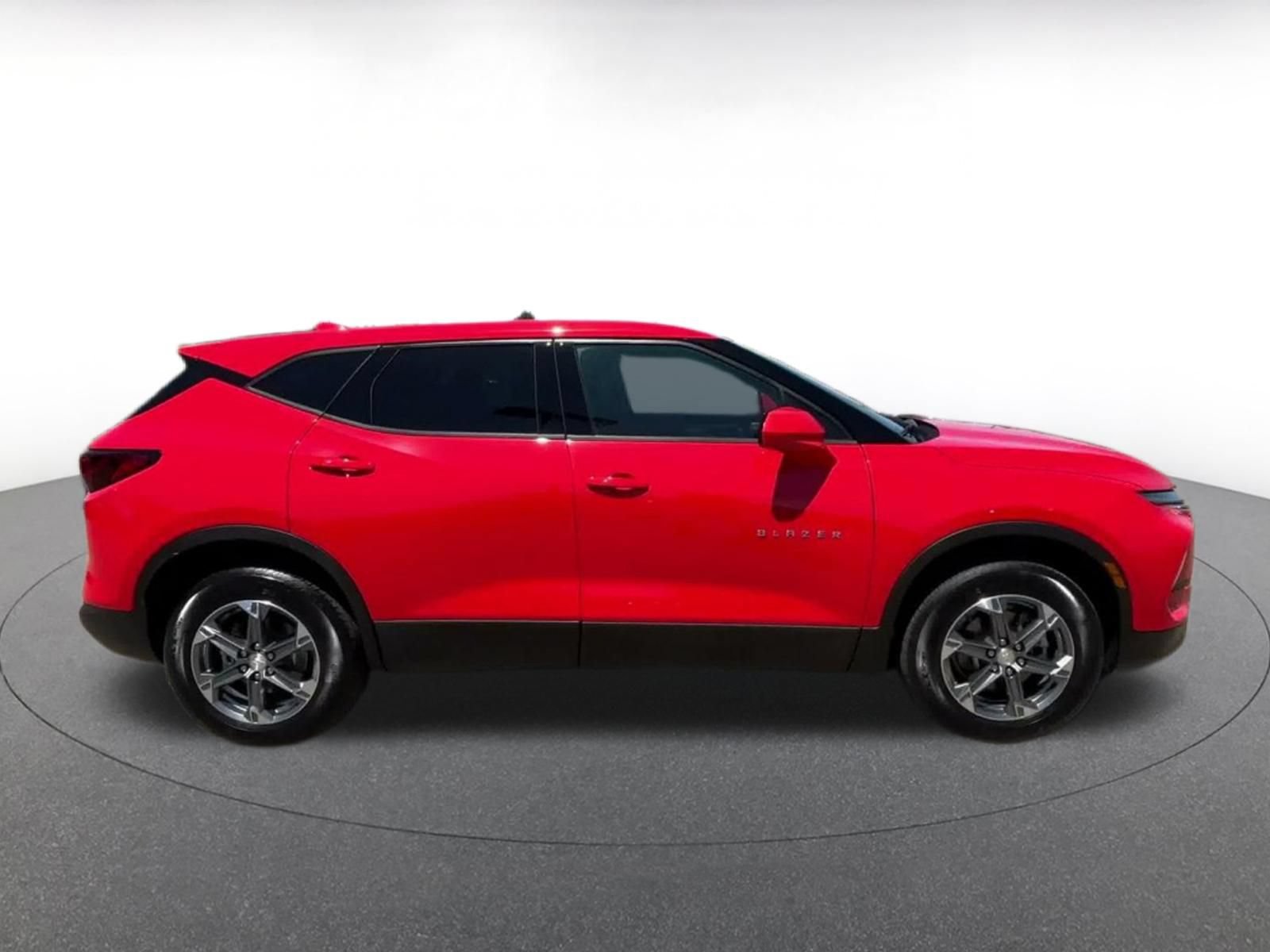 Used 2026 Chevrolet Blazer LT FWD image 16