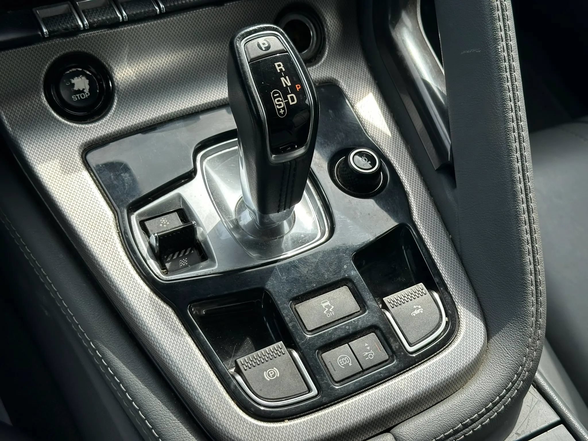 Used 2014 Jaguar F-TYPE Convertible RWD image 35