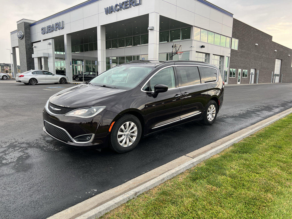 Used 2017 Chrysler Pacifica Touring-L