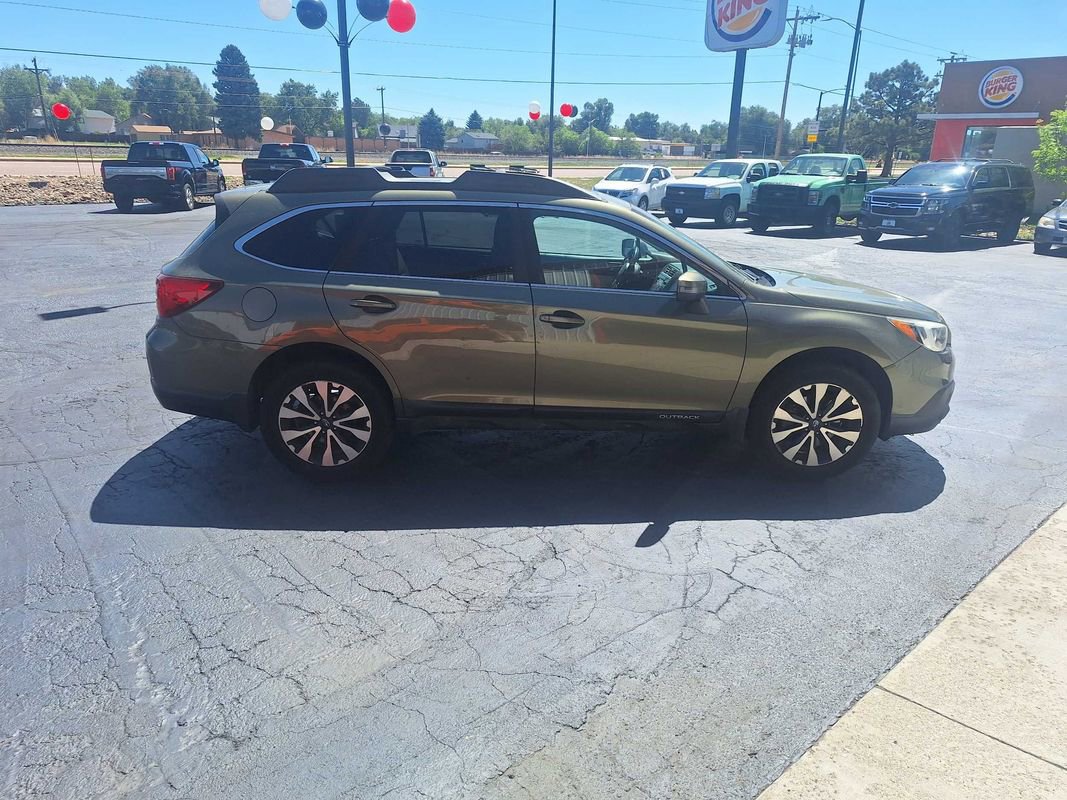 Used 2017 Subaru Outback 2.5i Limited AWD/4WD image 9