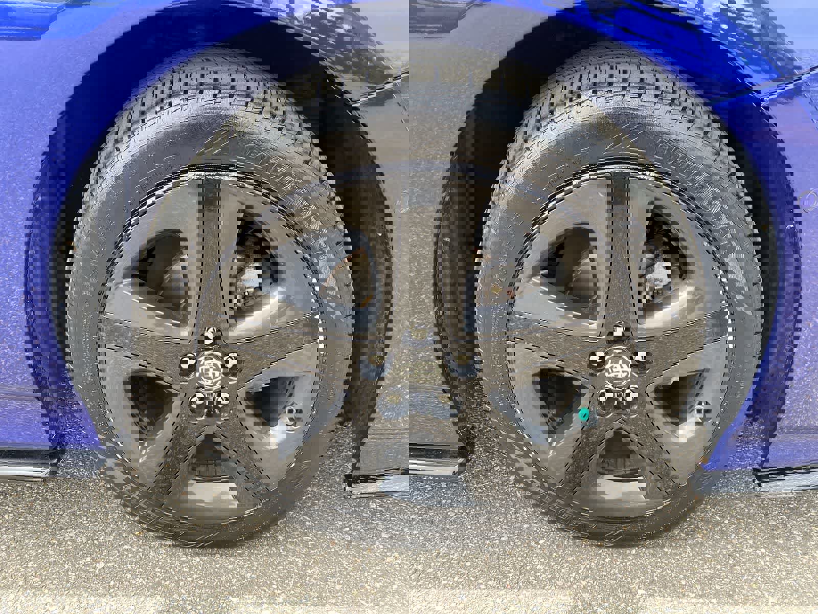 Used 2018 Toyota Prius Three Touring w/ Appearance Package FWD image 18