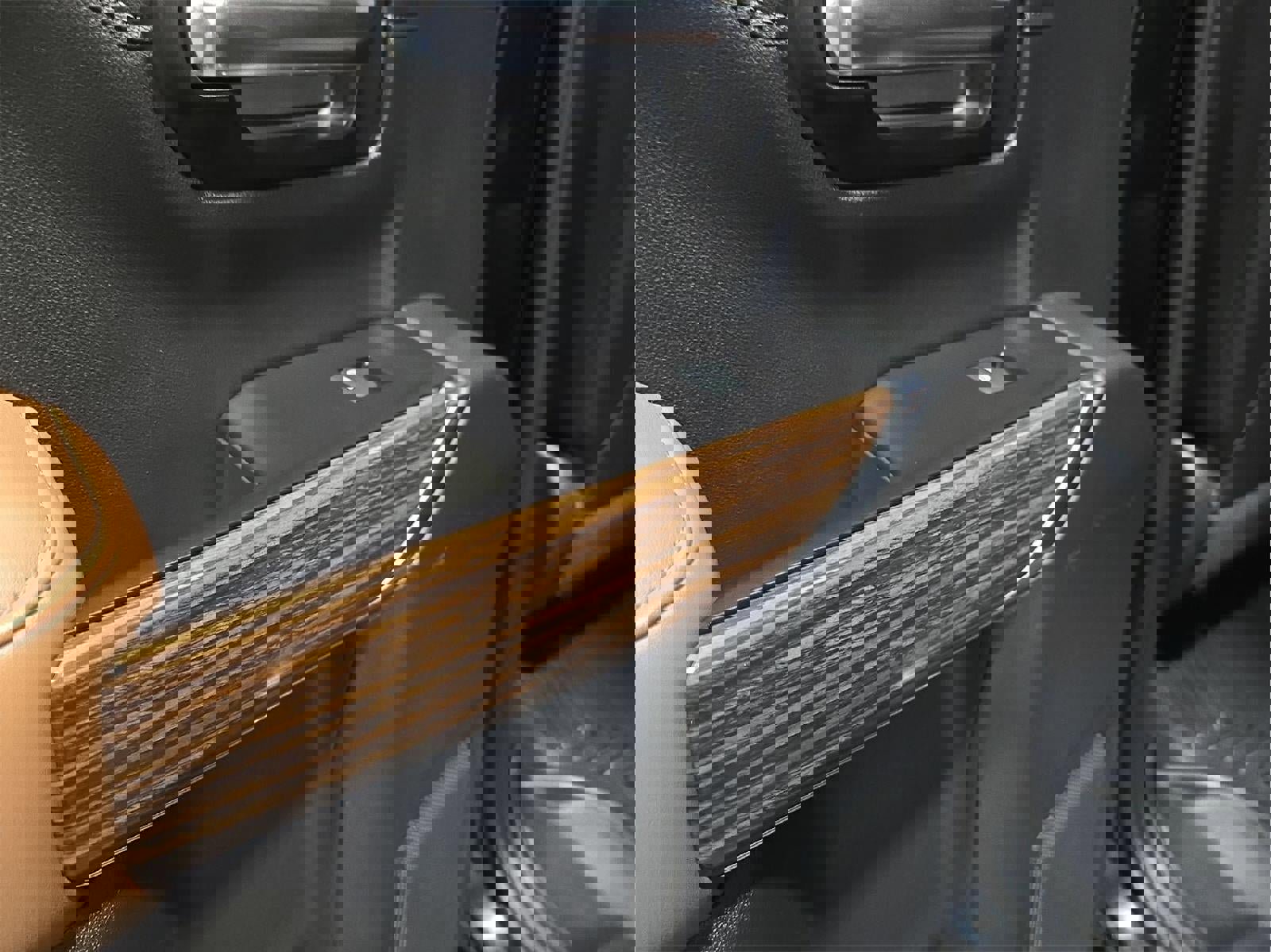 Used 2019 Chevrolet Silverado 1500 High Country w/ Technology Package image 19