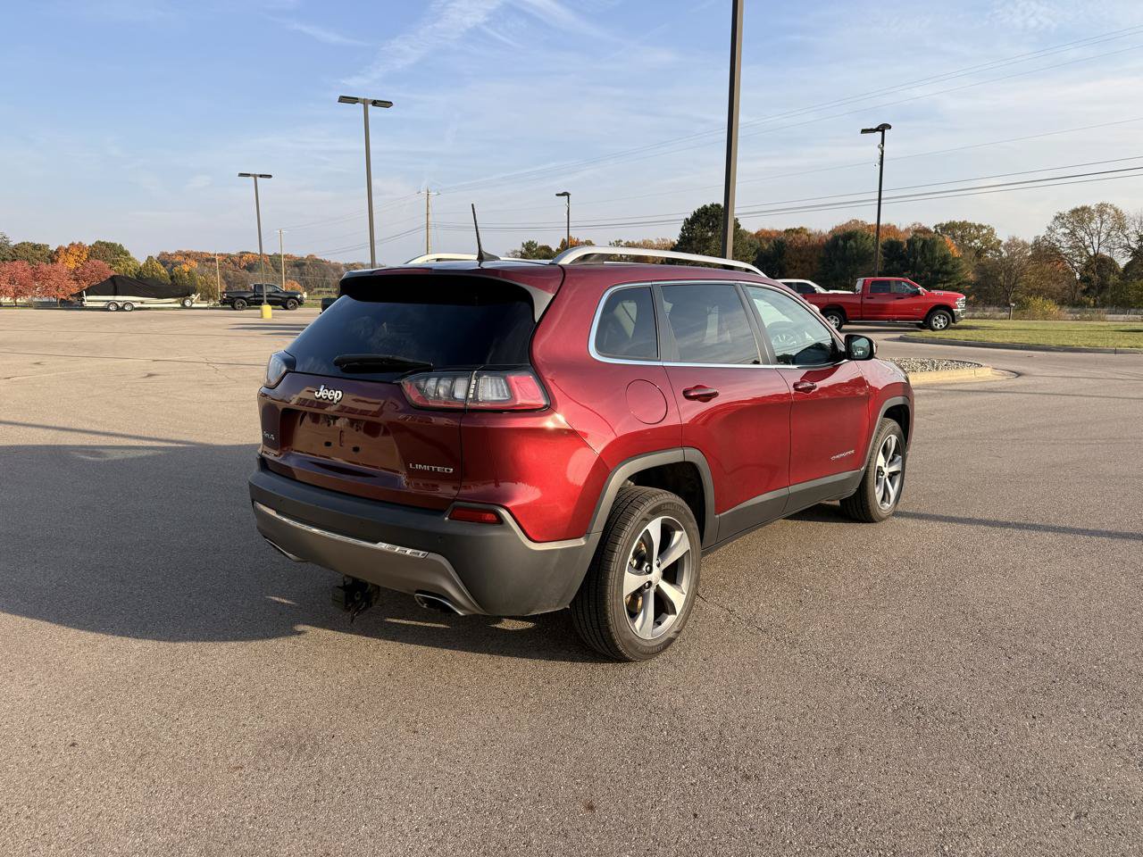 Used 2020 Jeep Cherokee Limited AWD/4WD image 3