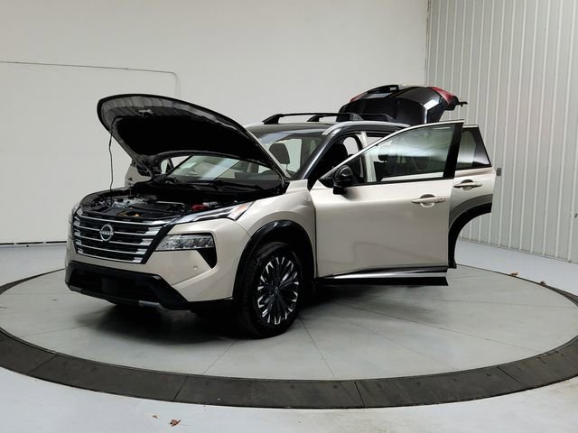 New 2026 Nissan Rogue Platinum image 11