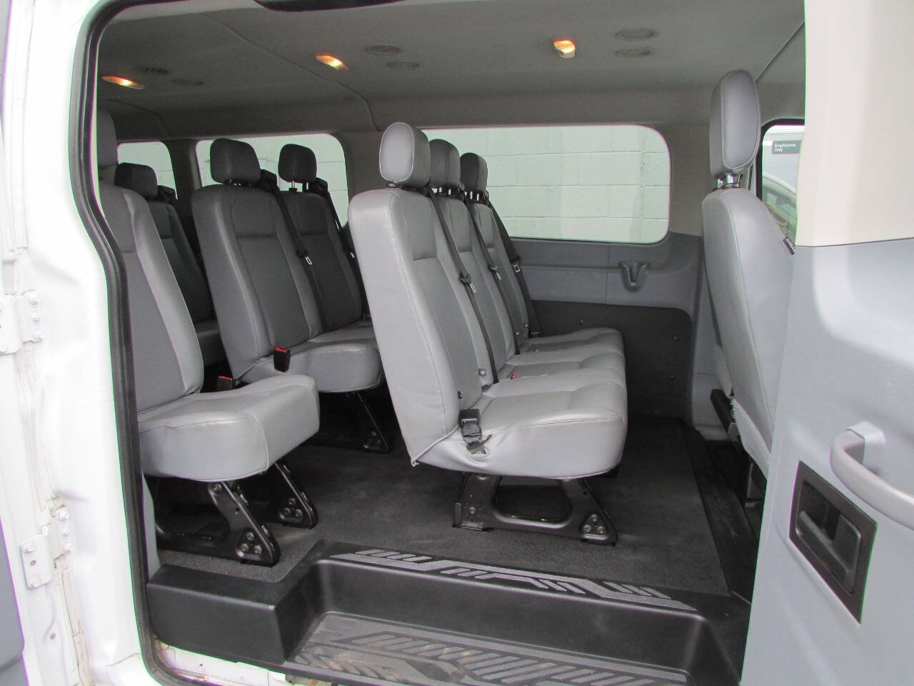 Used 2016 Ford Transit 350 XL RWD image 5