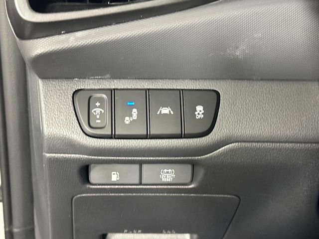 Used 2020 Hyundai Ioniq Limited image 19