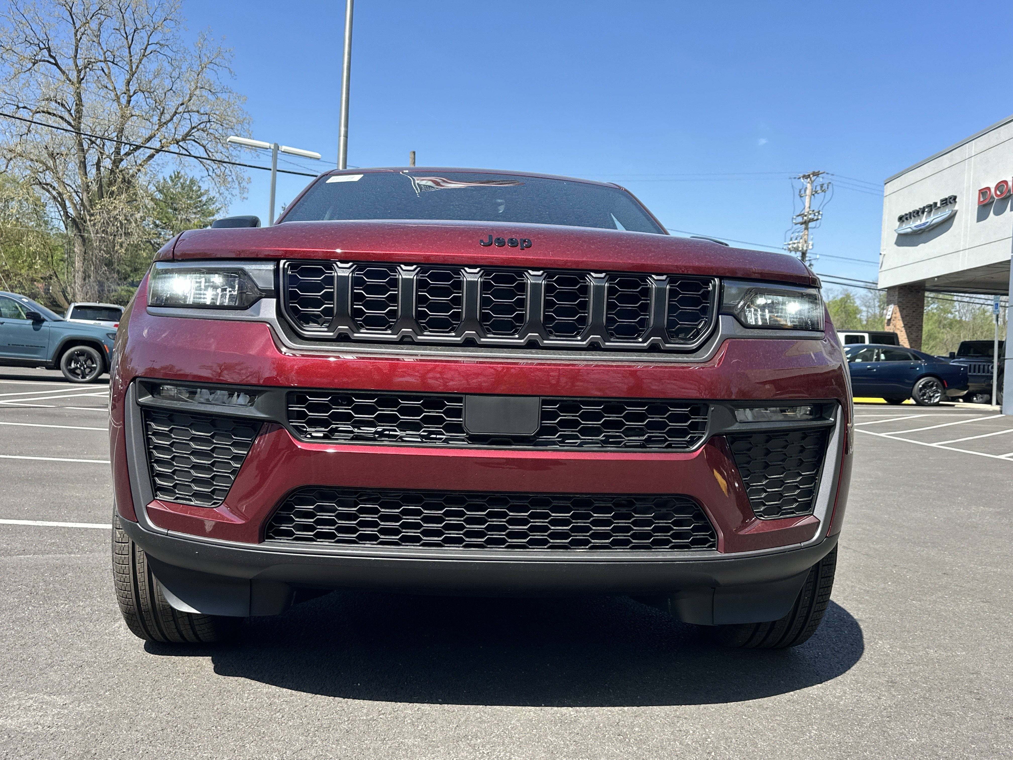 New 2026 Jeep Grand Cherokee L Limited w/ Limited Altitude Package AWD/4WD image 21