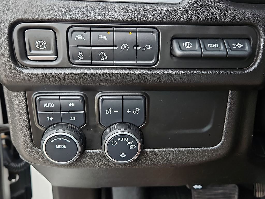 Used 2021 Chevrolet Tahoe High Country AWD/4WD image 23