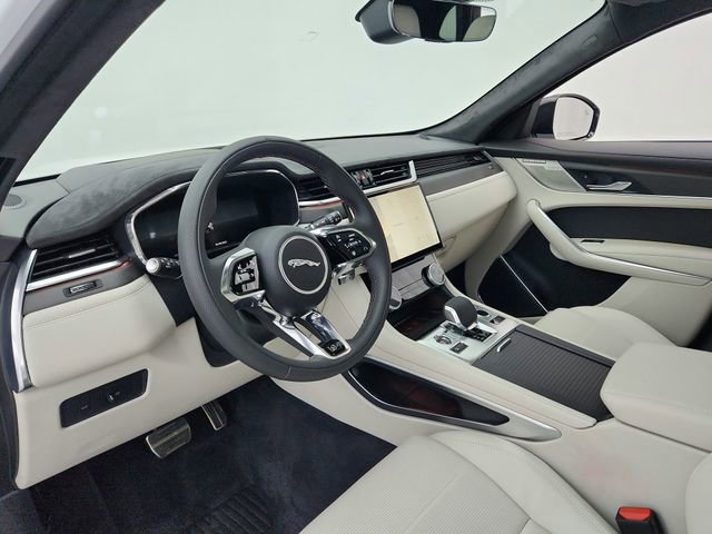 Certified 2026 Jaguar F-PACE SVR image 24