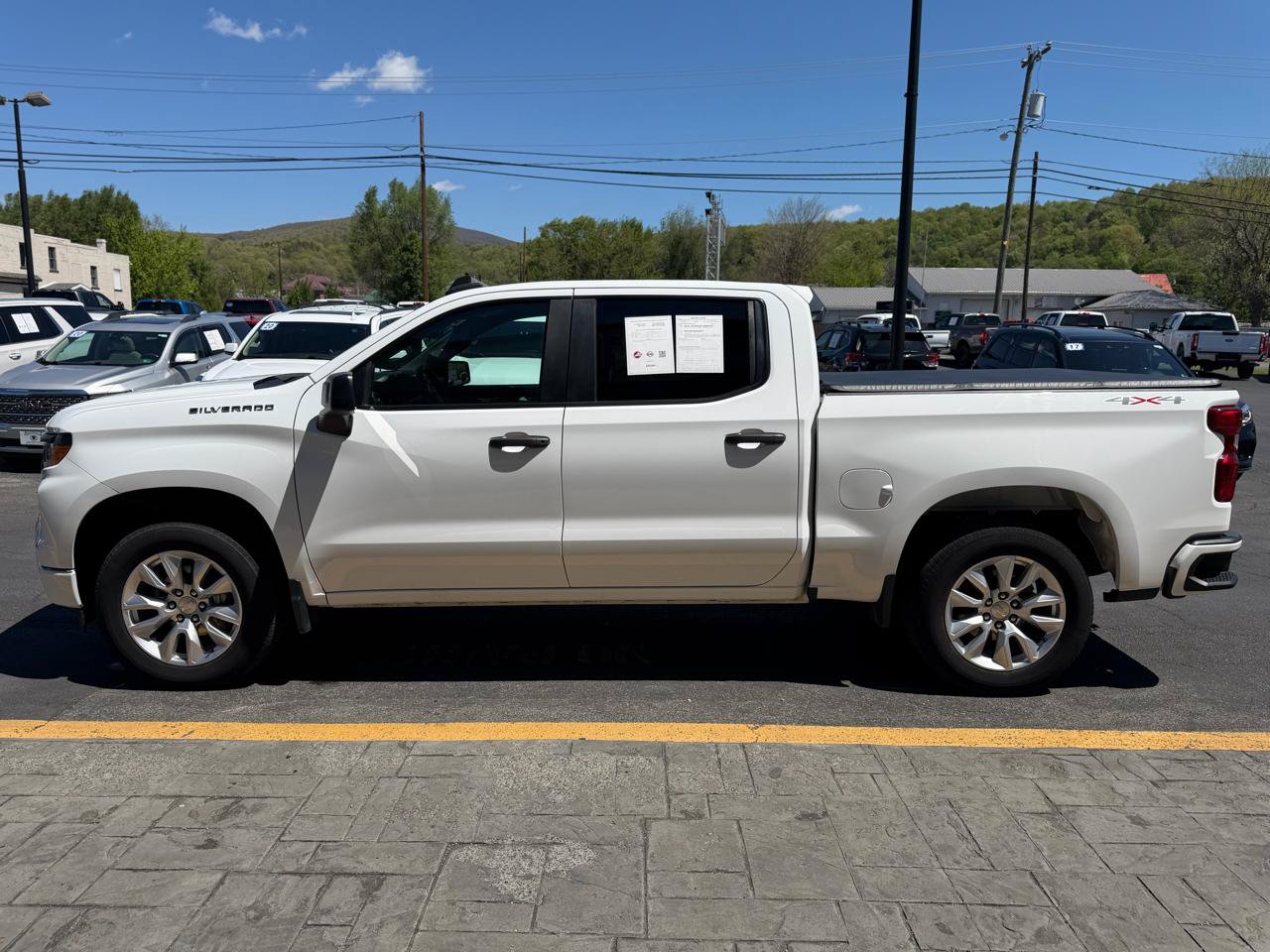 Used 2023 Chevrolet Silverado 1500 Custom AWD/4WD image 5