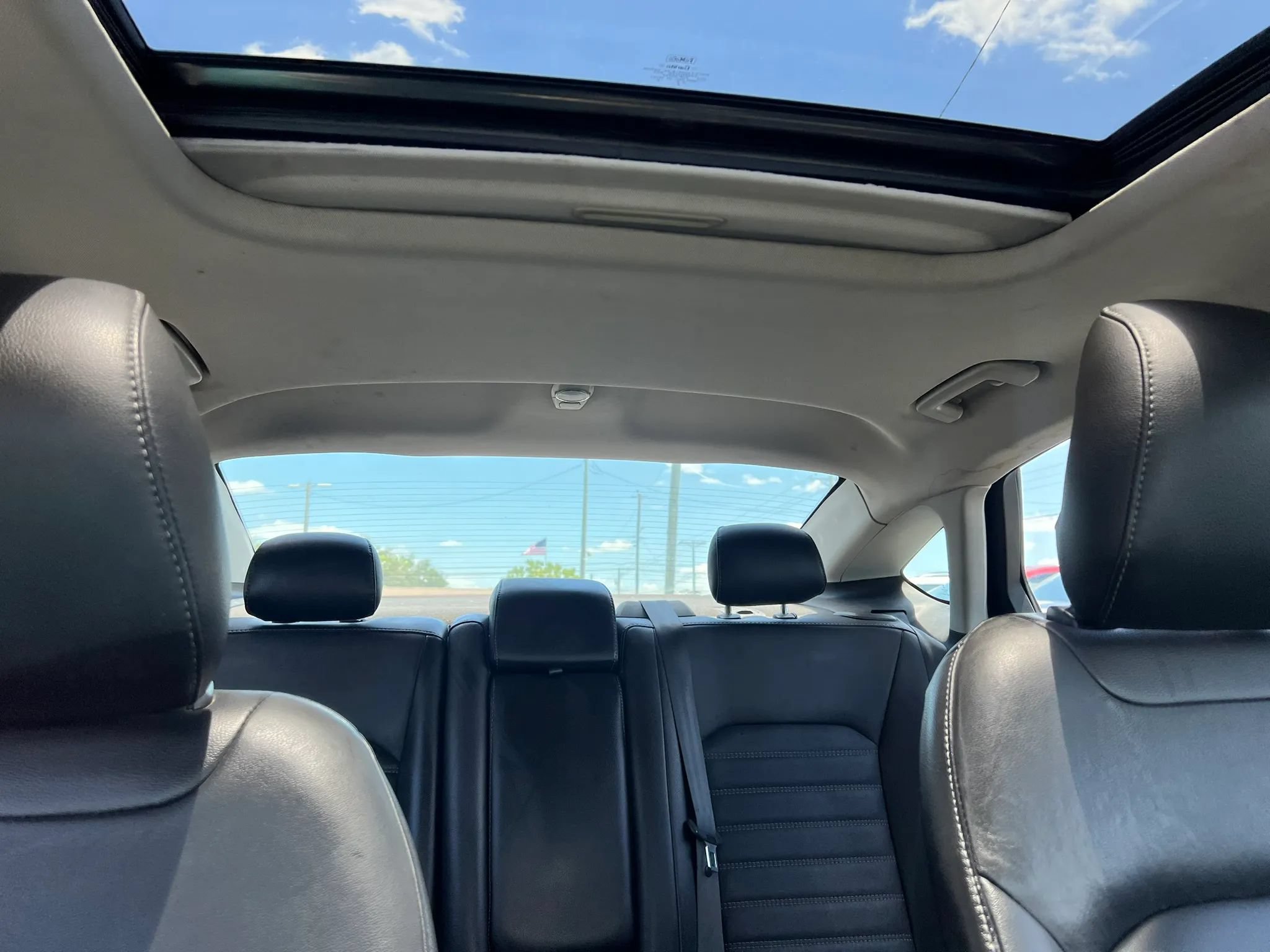 Used 2014 Ford Fusion SE w/ Equipment Group 202A FWD image 19