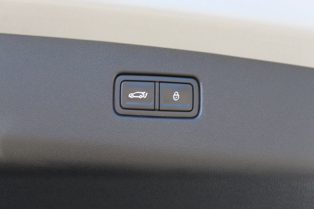 Used 2023 Genesis Electrified GV70 Advanced w/ Prestige Package image 11