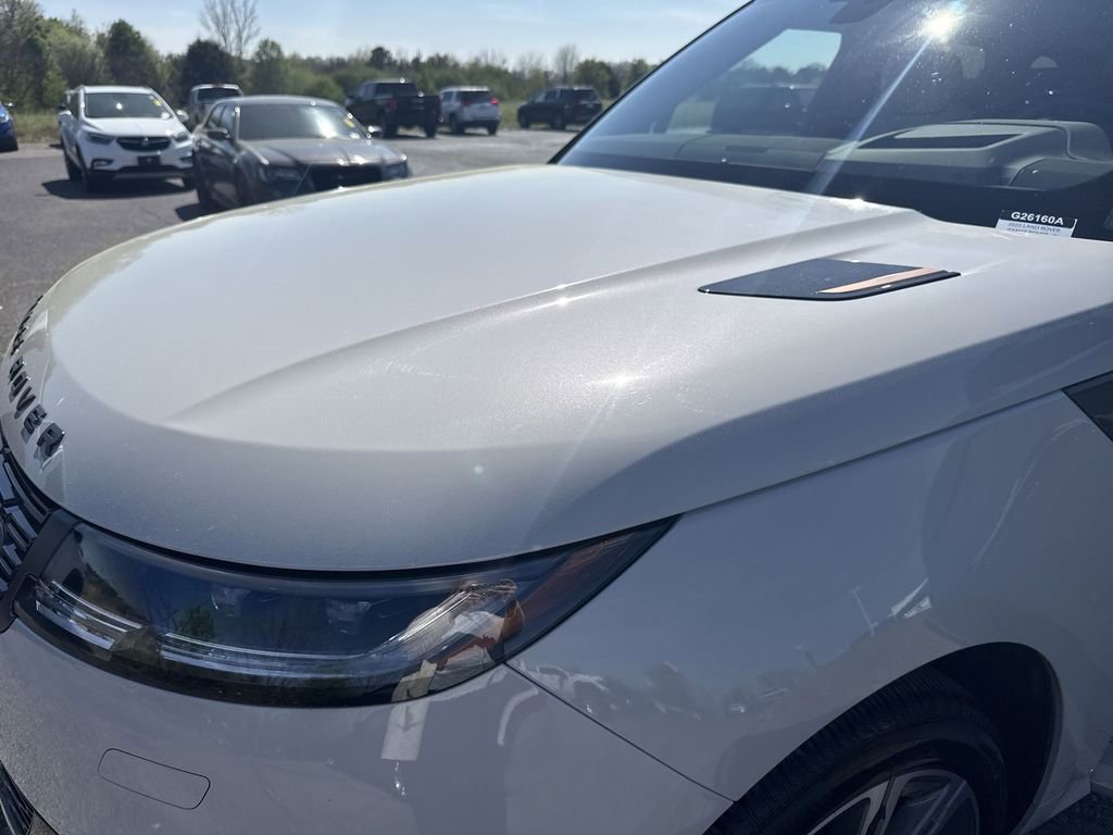 Used 2025 Land Rover Range Rover Sport Dynamic SE image 37