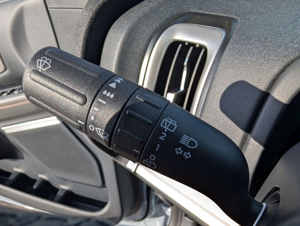 New 2025 Ford Expedition Active image 32