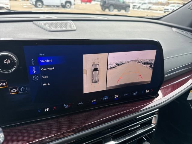 Used 2025 Chevrolet Traverse Z71 w/ Enhanced Driving Package image 66