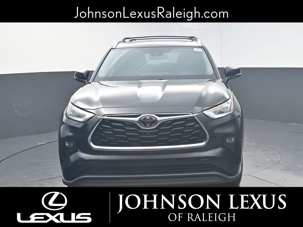 Used 2021 Toyota Highlander Limited image 4