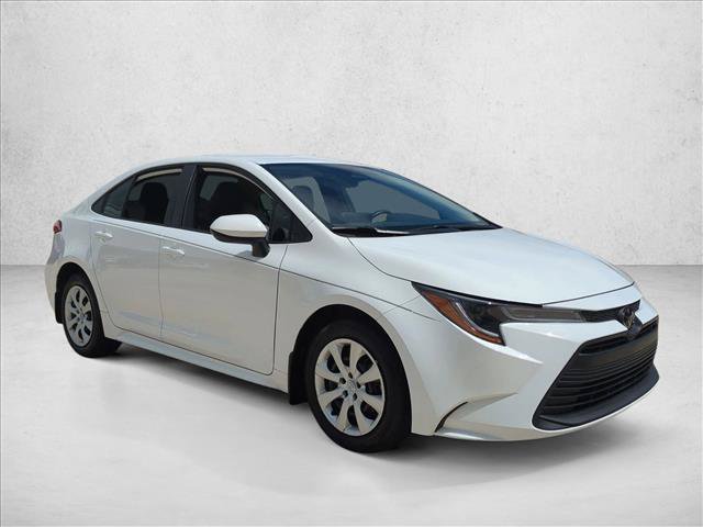 Certified 2025 Toyota Corolla LE FWD image 3