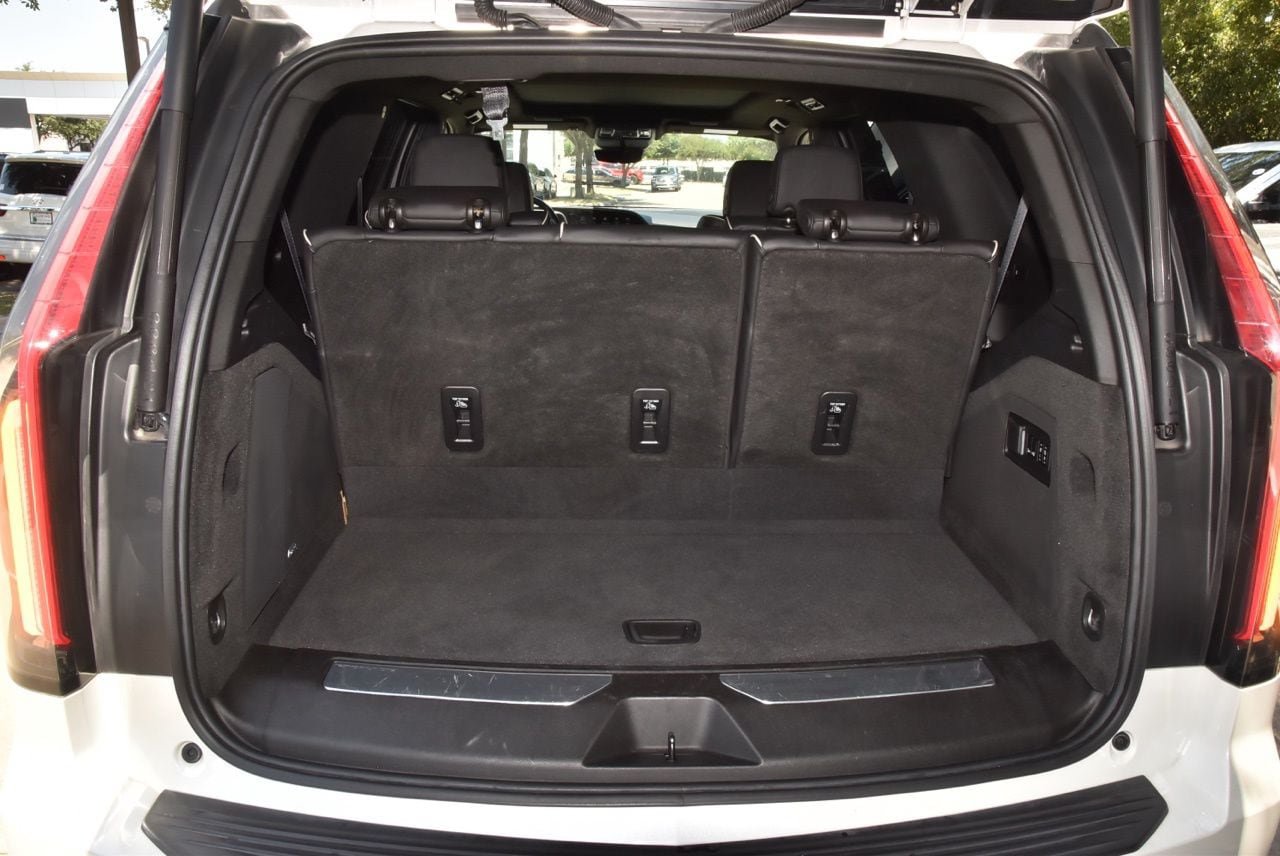 Used 2022 Cadillac Escalade Sport w/ Touring Package AWD/4WD image 40