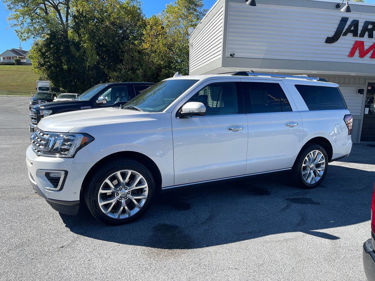 Used 2018 Ford Expedition Max Limited w/ Equipment Group 302A image 4