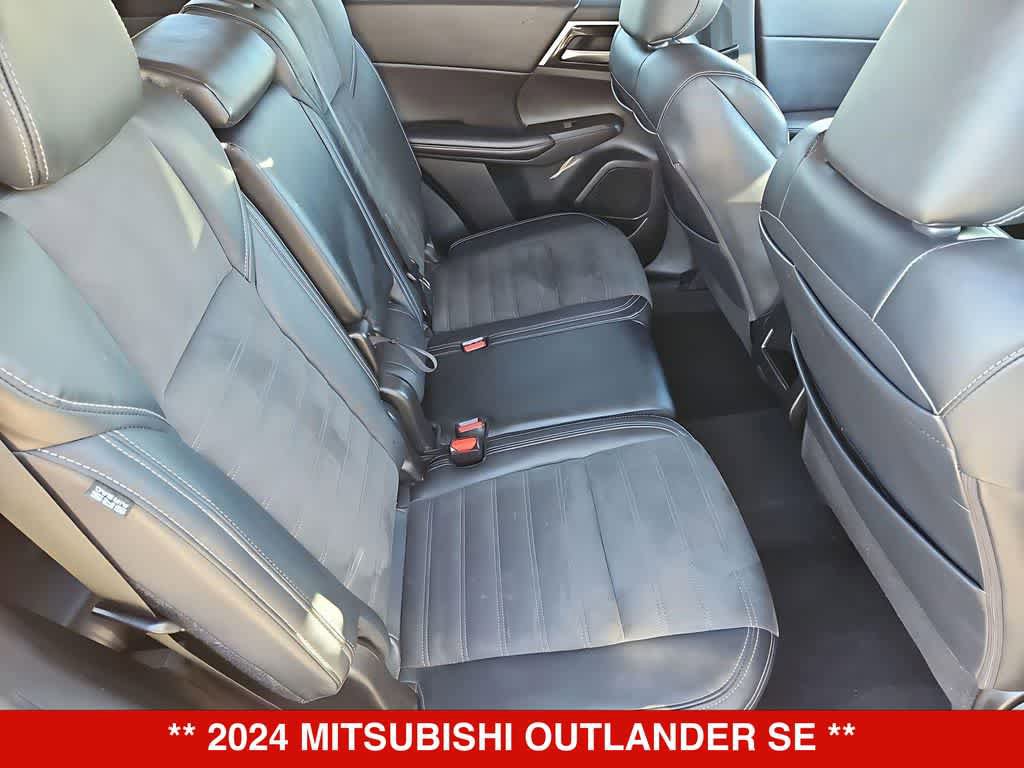 Used 2024 Mitsubishi Outlander SE FWD image 22