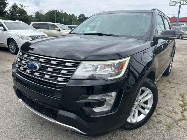 Used 2017 Ford Explorer XLT w/ Equipment Group 202A image 1