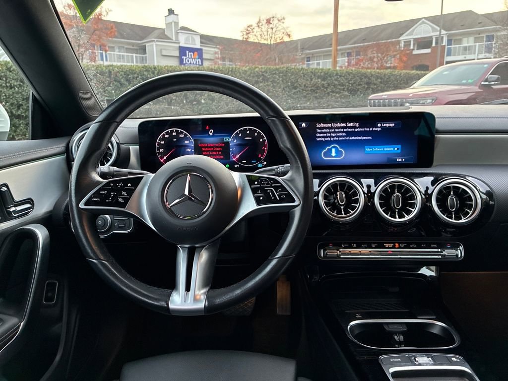 Used 2025 Mercedes-Benz CLA 250 image 13