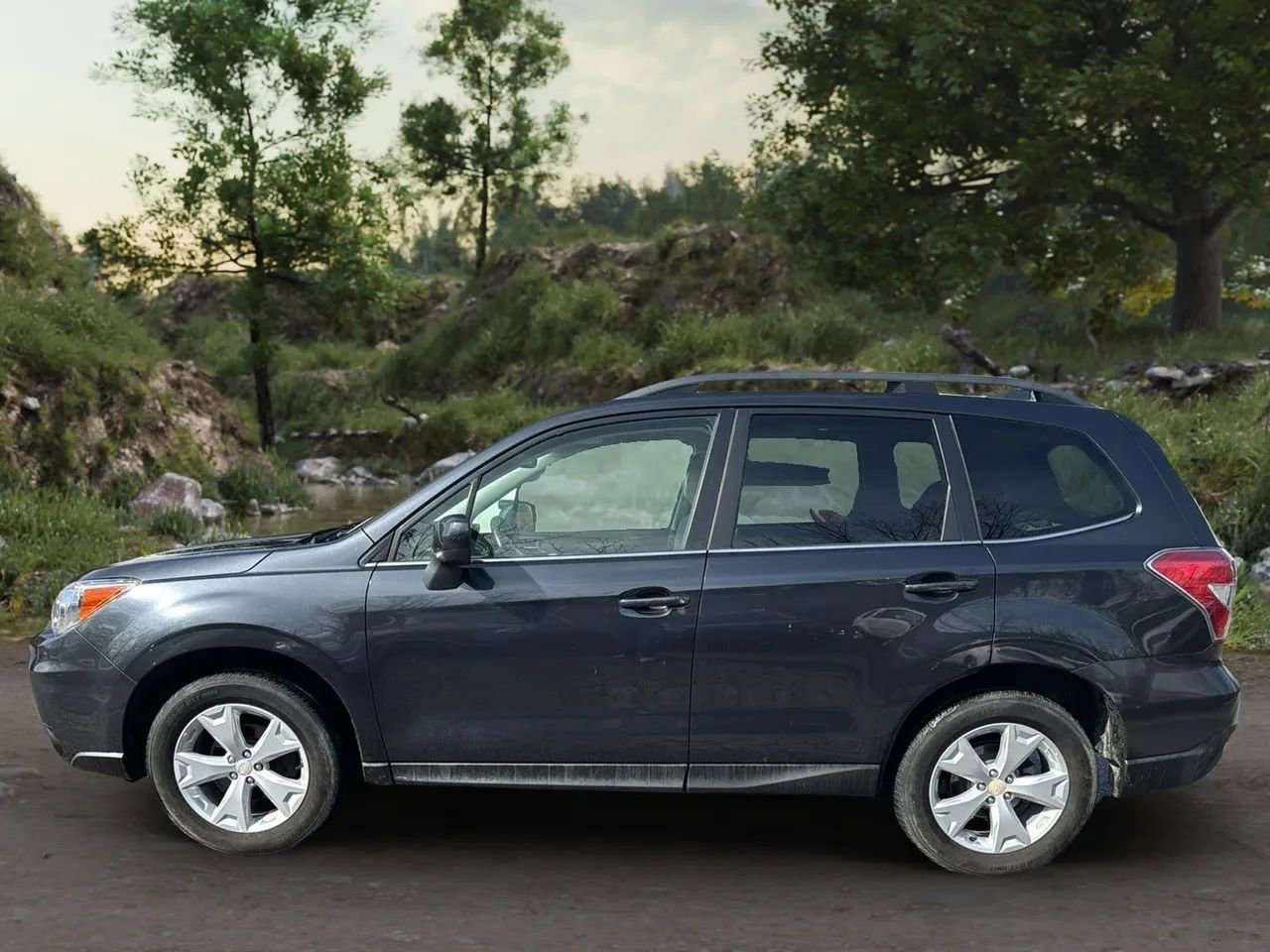Used 2016 Subaru Forester 2.5i Limited image 8
