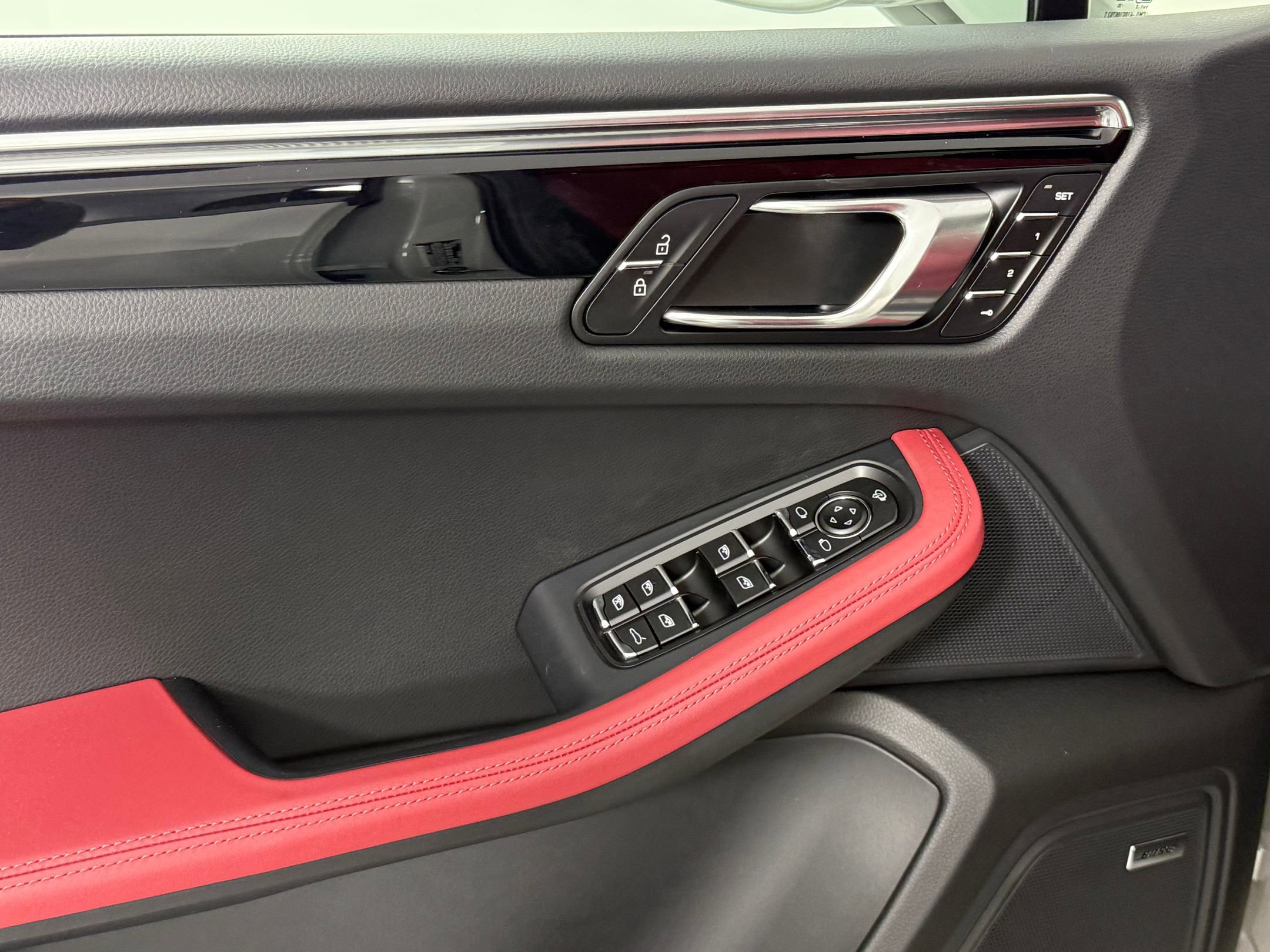 New 2026 Porsche Macan S image 26