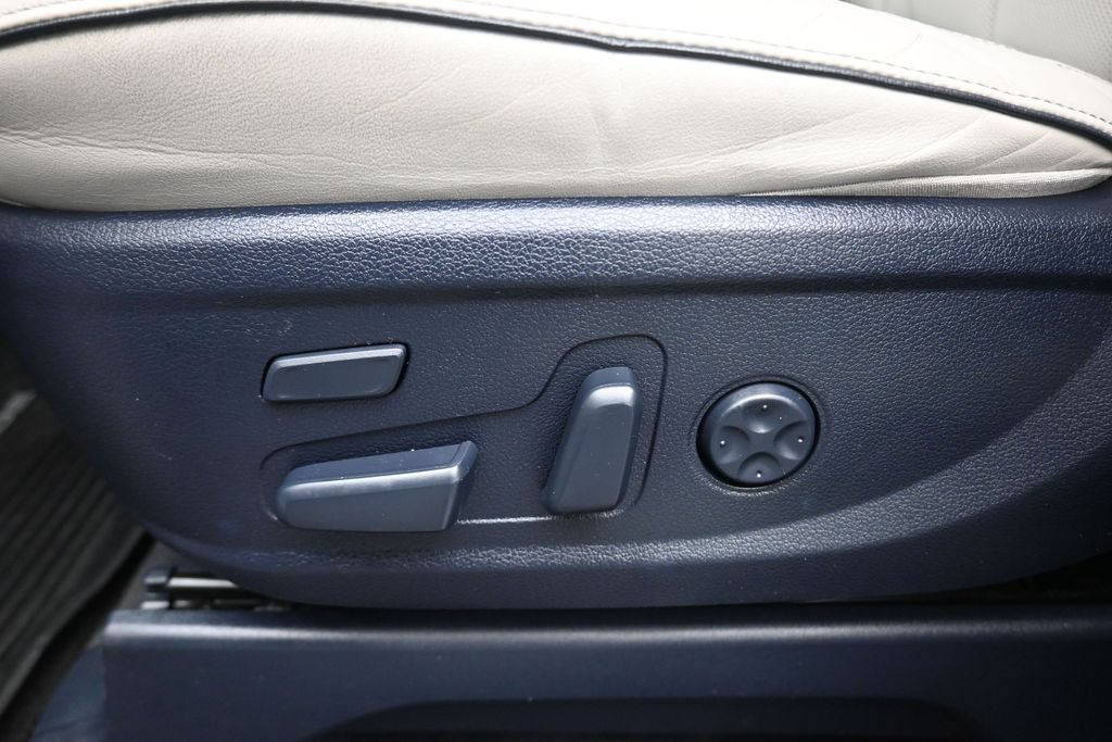 Used 2022 Hyundai Palisade Limited FWD image 13