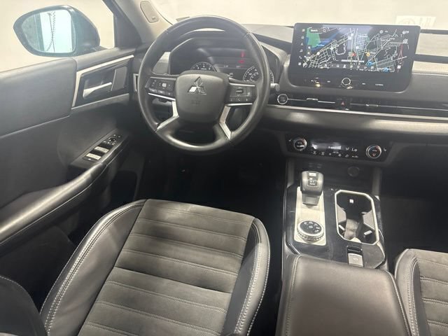 Used 2025 Mitsubishi Outlander SE FWD image 20