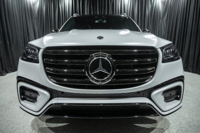 New 2026 Mercedes-Benz GLS 450 4MATIC image 2