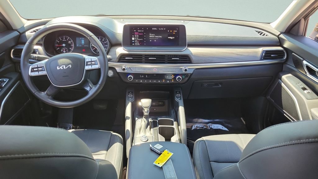 Used 2022 Kia Telluride EX w/ EX Premium Package image 15