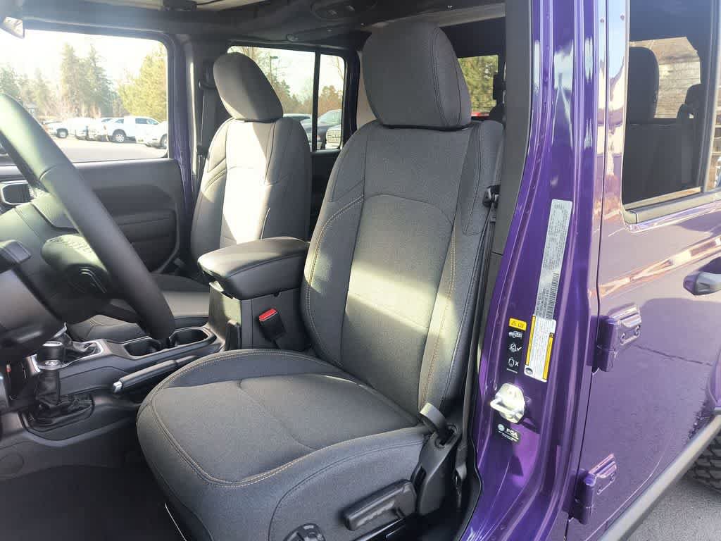 New 2026 Jeep Gladiator Sport AWD/4WD image 11