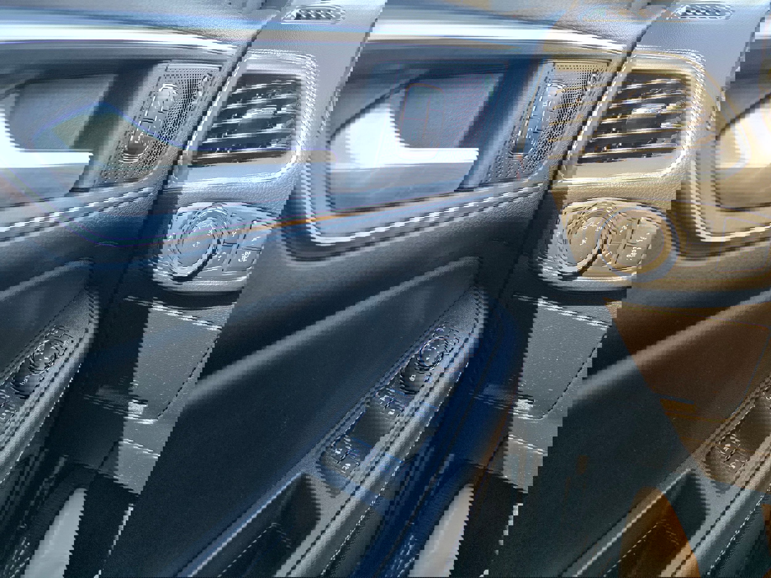 Used 2023 Ford Edge ST AWD/4WD image 18