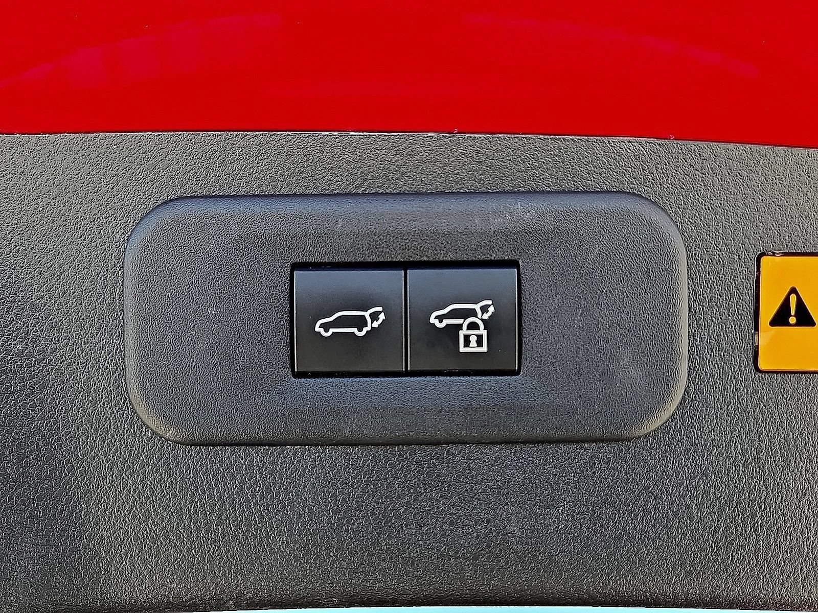 Used 2025 Lexus NX 250 FWD w/ Towing Package (2000 Lbs) image 13