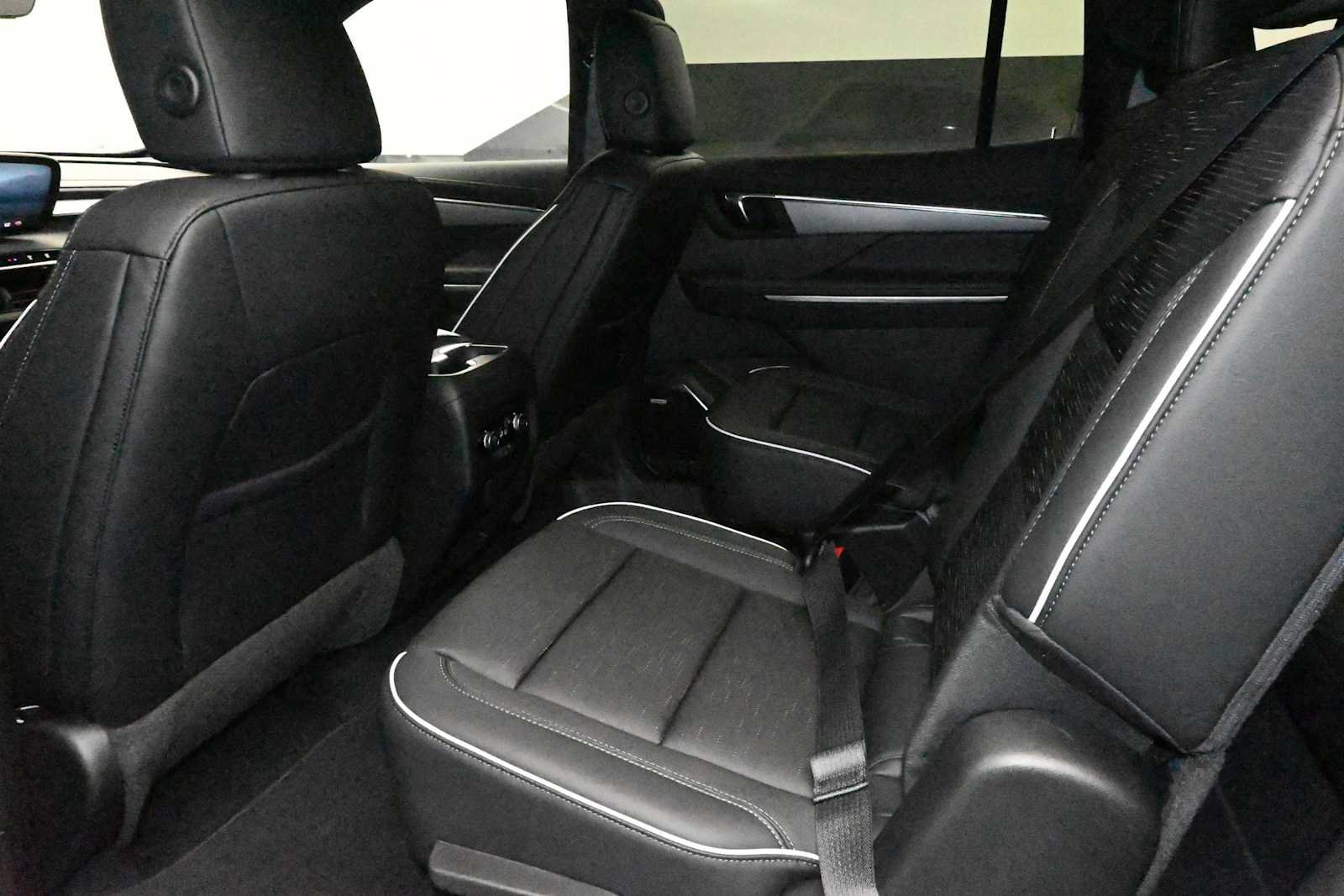 New 2026 Buick Enclave Sport Touring w/ Power Package AWD/4WD image 29
