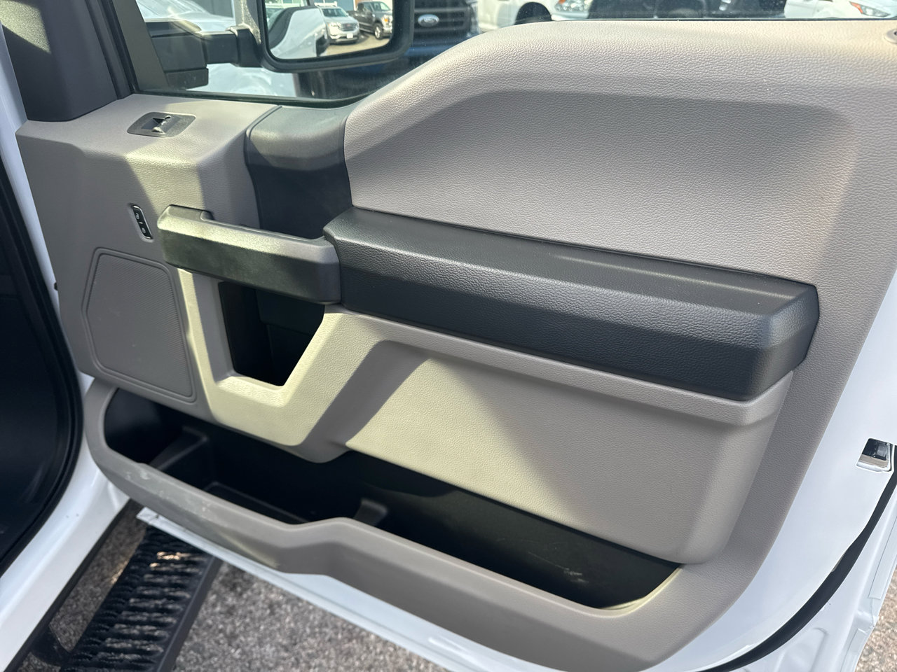 Used 2022 Ford F250 XL w/ Power Equipment Group image 29