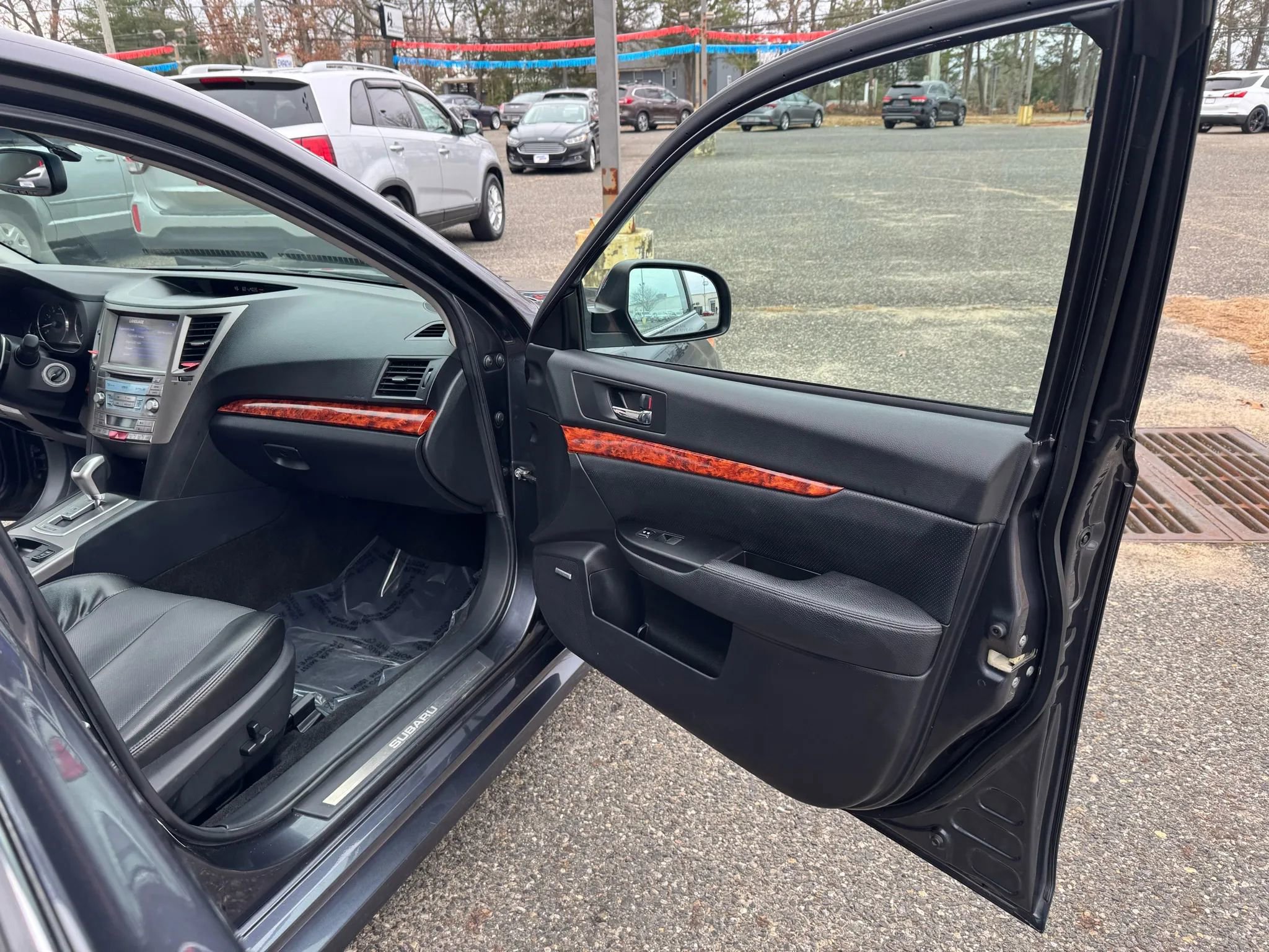 Used 2012 Subaru Legacy 3.6R Limited image 19