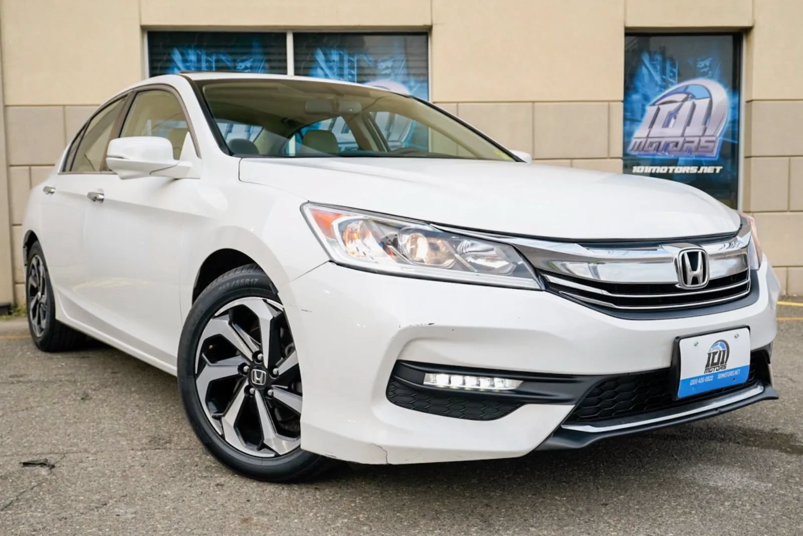 Used 2017 Honda Accord EX-L image 3