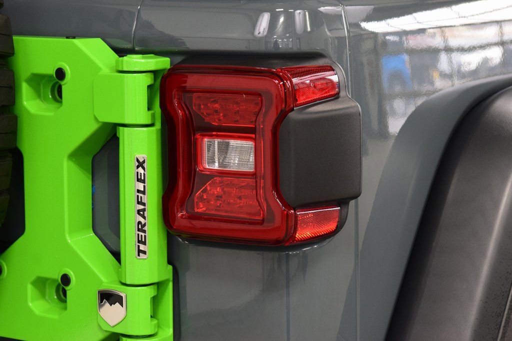 Used 2024 Jeep Wrangler Rubicon w/ Safety Group image 18