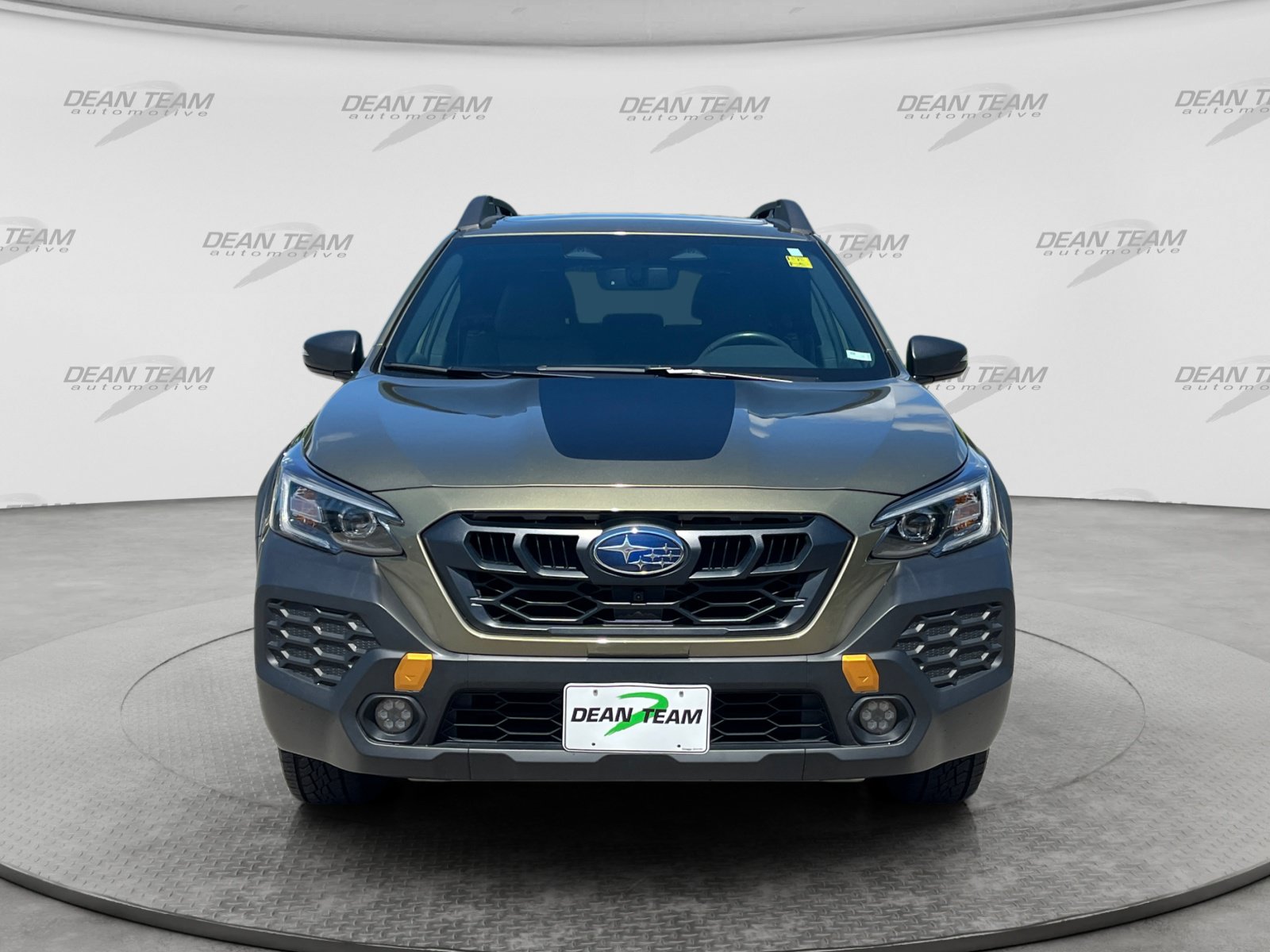 Used 2025 Subaru Outback Wilderness AWD/4WD image 2