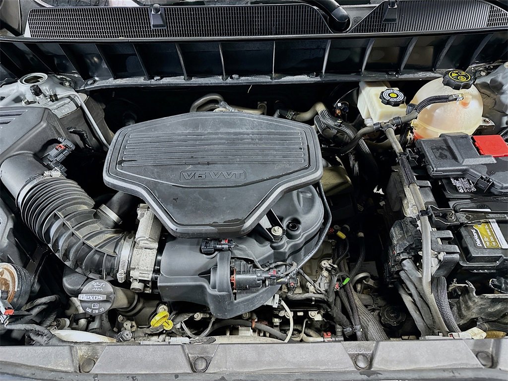 Used 2017 GMC Acadia Denali w/ Technology Package image 34